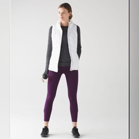 Lululemon Size 6 Inspire Tight II  Plum Mesh Leggings Zip Pockets - Picture 3 of 14